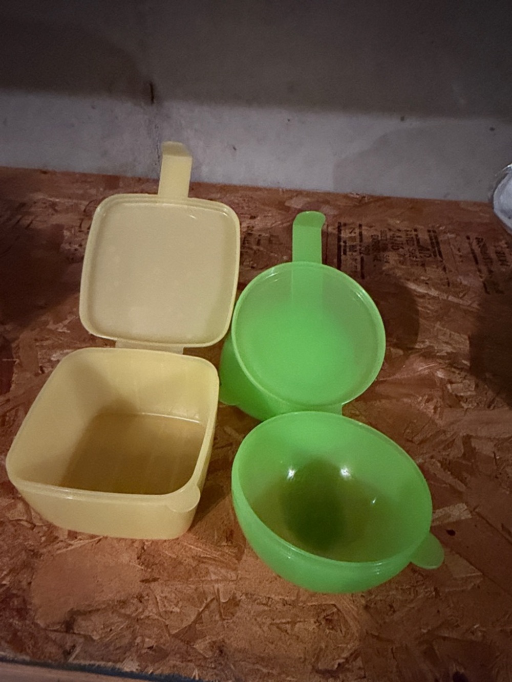 Tupperware “forget me not” fridge storage containers
